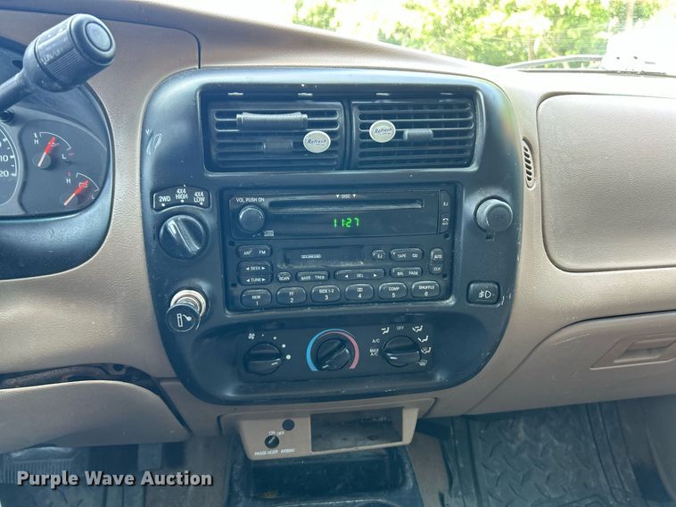 image for item EK8173 2000 Ford Ranger XLT SuperCab pickup truck