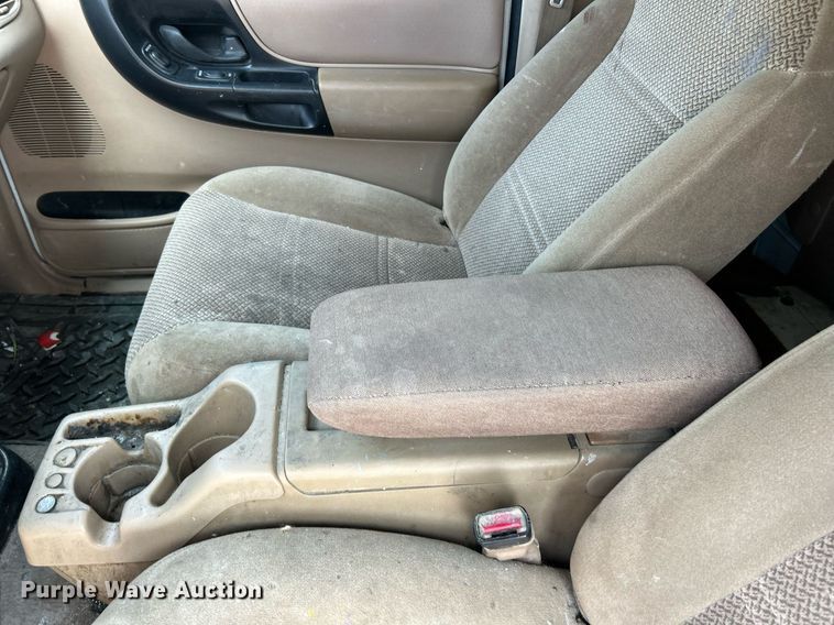 image for item EK8173 2000 Ford Ranger XLT SuperCab pickup truck