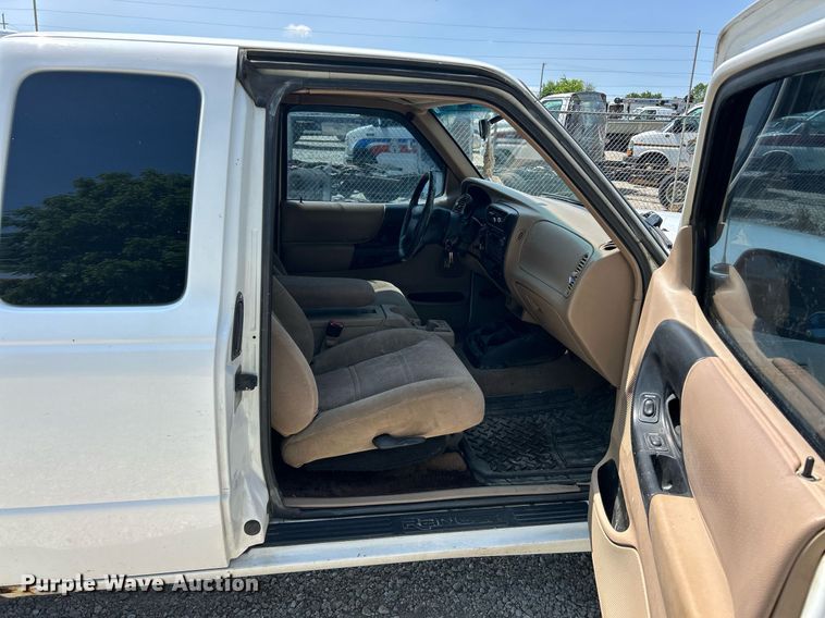 image for item EK8173 2000 Ford Ranger XLT SuperCab pickup truck