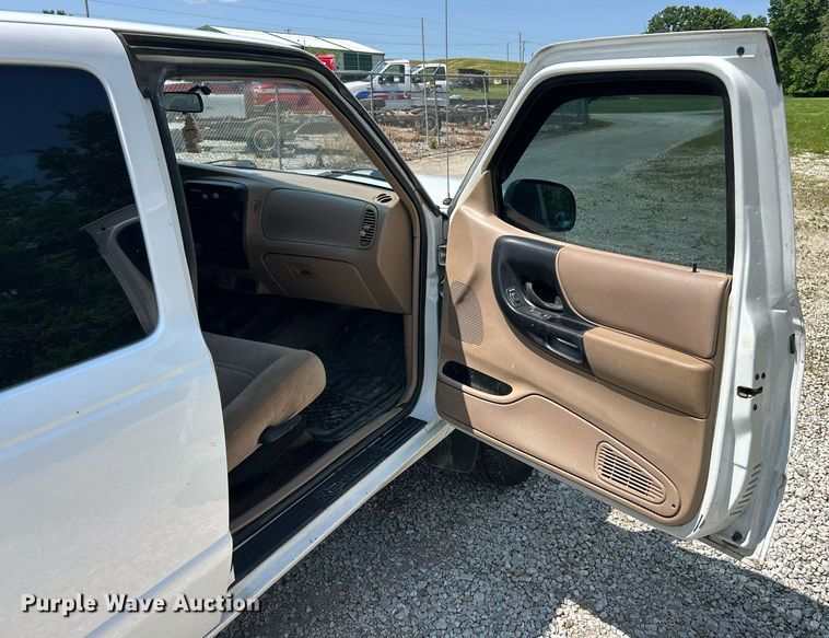 image for item EK8173 2000 Ford Ranger XLT SuperCab pickup truck