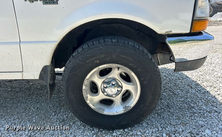 image for item EK8173 2000 Ford Ranger XLT SuperCab pickup truck