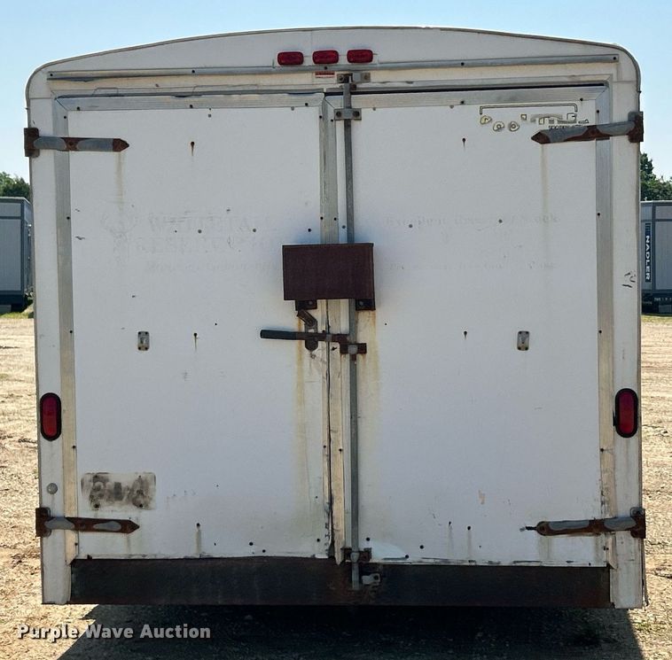 image for item EK8195 2000 Doolittle enclosed cargo trailer