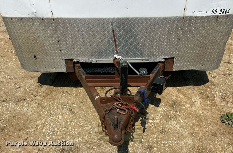 image for item EK8195 2000 Doolittle enclosed cargo trailer