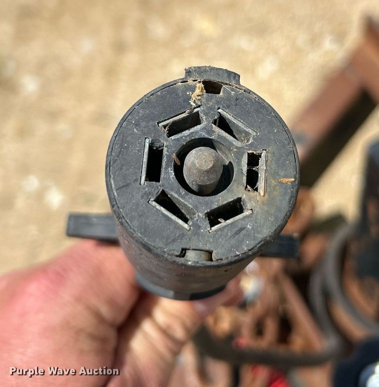 image for item EK8195 2000 Doolittle enclosed cargo trailer