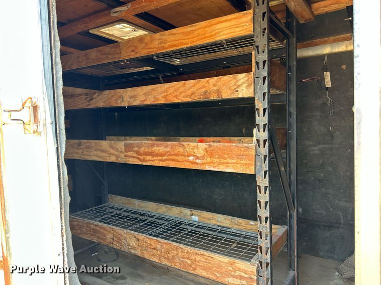 image for item EK8195 2000 Doolittle enclosed cargo trailer