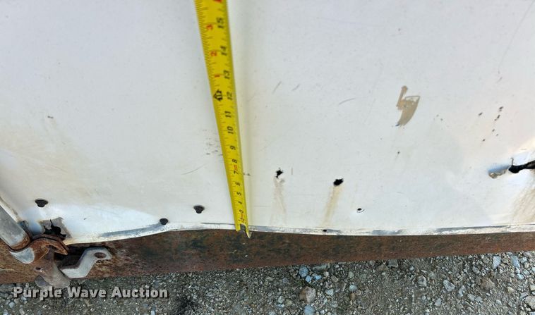 image for item EK8195 2000 Doolittle enclosed cargo trailer