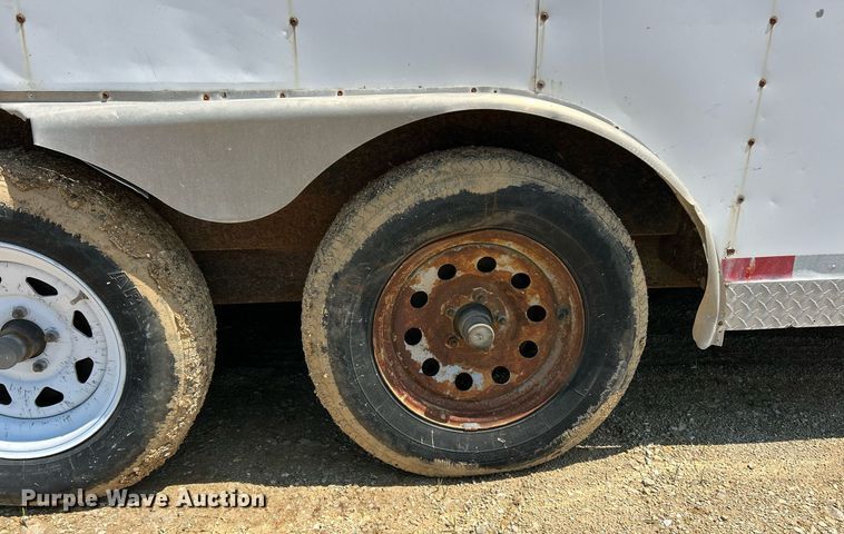 image for item EK8195 2000 Doolittle enclosed cargo trailer