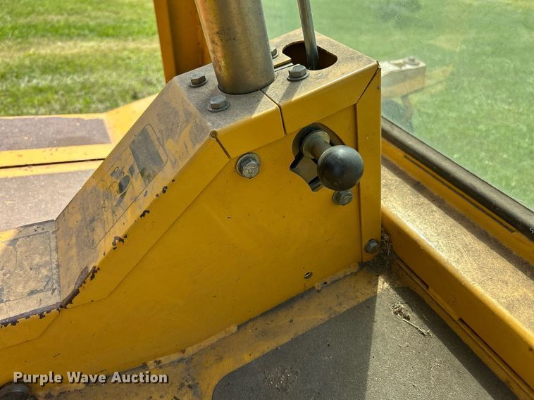 image for item EK8202 Hustler 3400 ZTR lawn mower