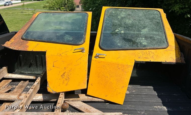 image for item EK8202 Hustler 3400 ZTR lawn mower