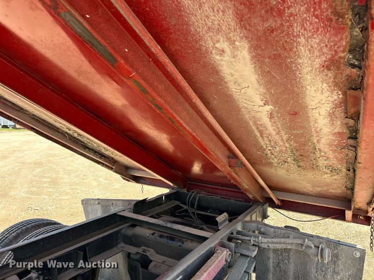 image for item EK8205 2006 Chevrolet Silverado 3500 dump flatbed pickup truck