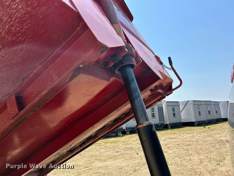 image for item EK8205 2006 Chevrolet Silverado 3500 dump flatbed pickup truck