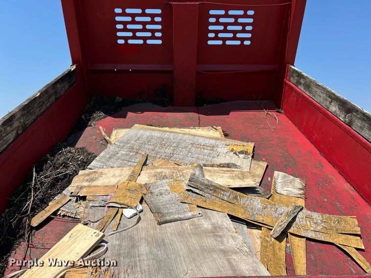 image for item EK8205 2006 Chevrolet Silverado 3500 dump flatbed pickup truck