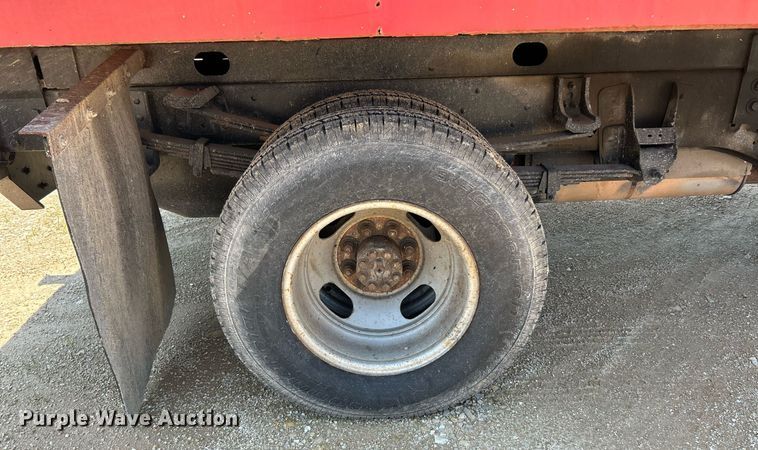 image for item EK8205 2006 Chevrolet Silverado 3500 dump flatbed pickup truck