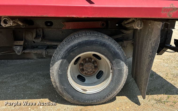 image for item EK8205 2006 Chevrolet Silverado 3500 dump flatbed pickup truck