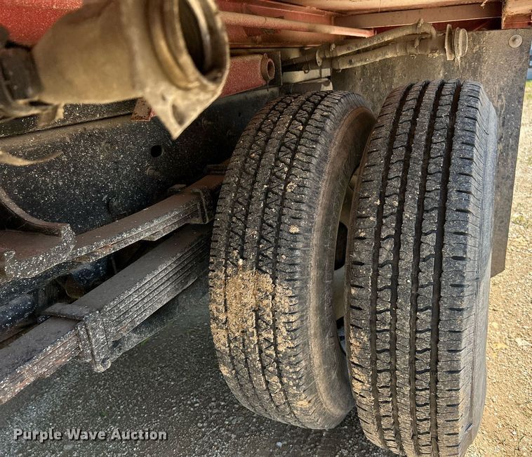 image for item EK8205 2006 Chevrolet Silverado 3500 dump flatbed pickup truck