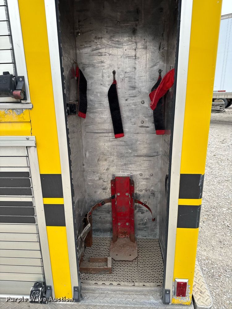 image for item EM3767 2001 HME INC 4465 400 pumper fire truck