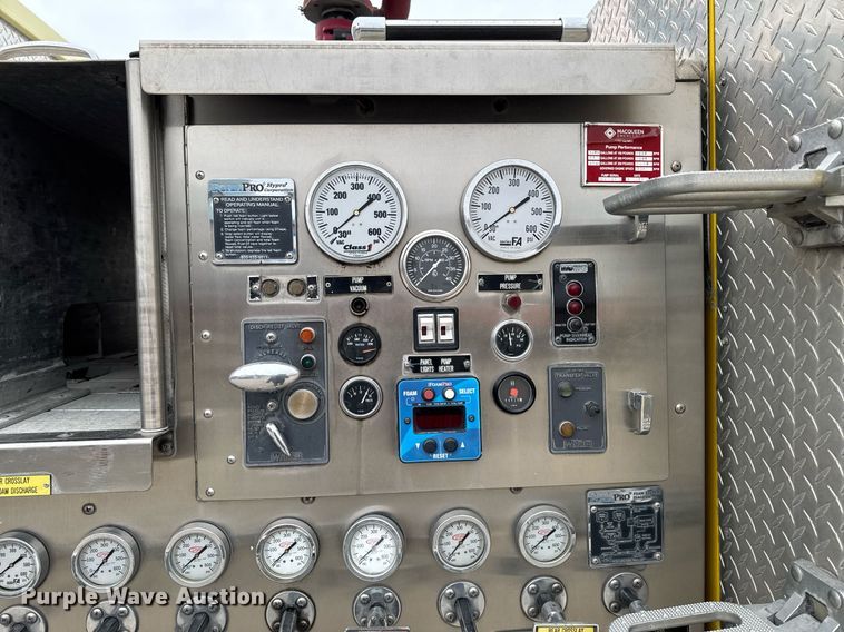 image for item EM3767 2001 HME INC 4465 400 pumper fire truck