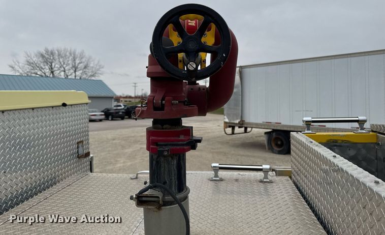 image for item EM3767 2001 HME INC 4465 400 pumper fire truck