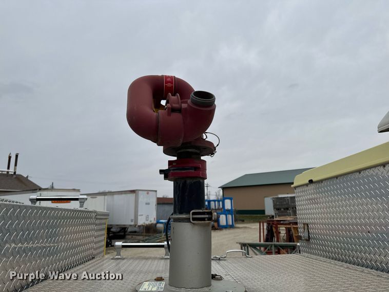 image for item EM3767 2001 HME INC 4465 400 pumper fire truck