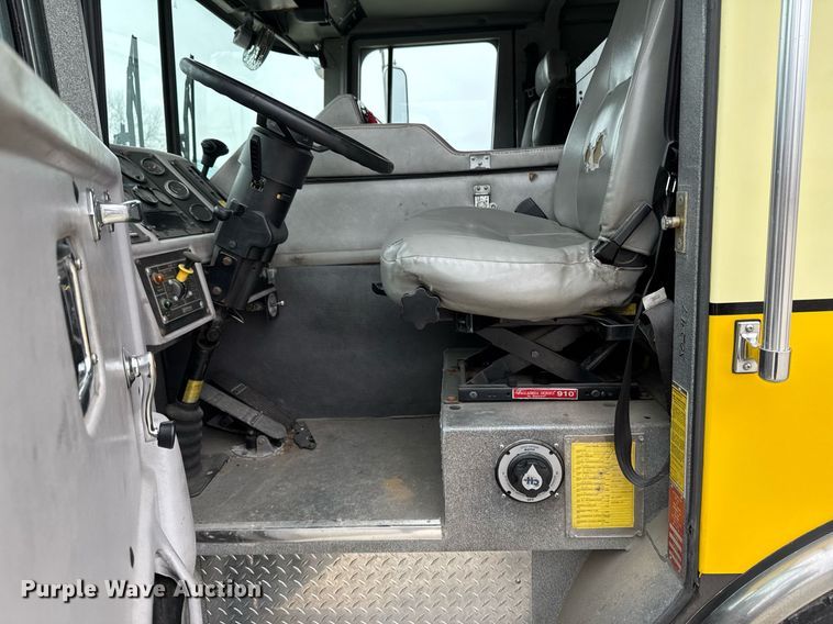 image for item EM3767 2001 HME INC 4465 400 pumper fire truck