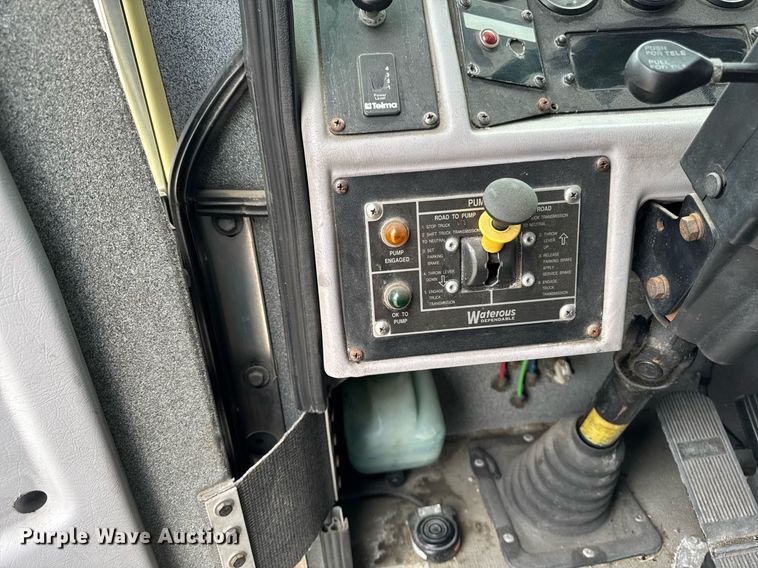 image for item EM3767 2001 HME INC 4465 400 pumper fire truck