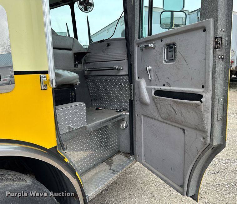 image for item EM3767 2001 HME INC 4465 400 pumper fire truck