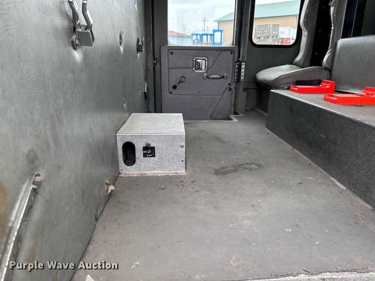 image for item EM3767 2001 HME INC 4465 400 pumper fire truck