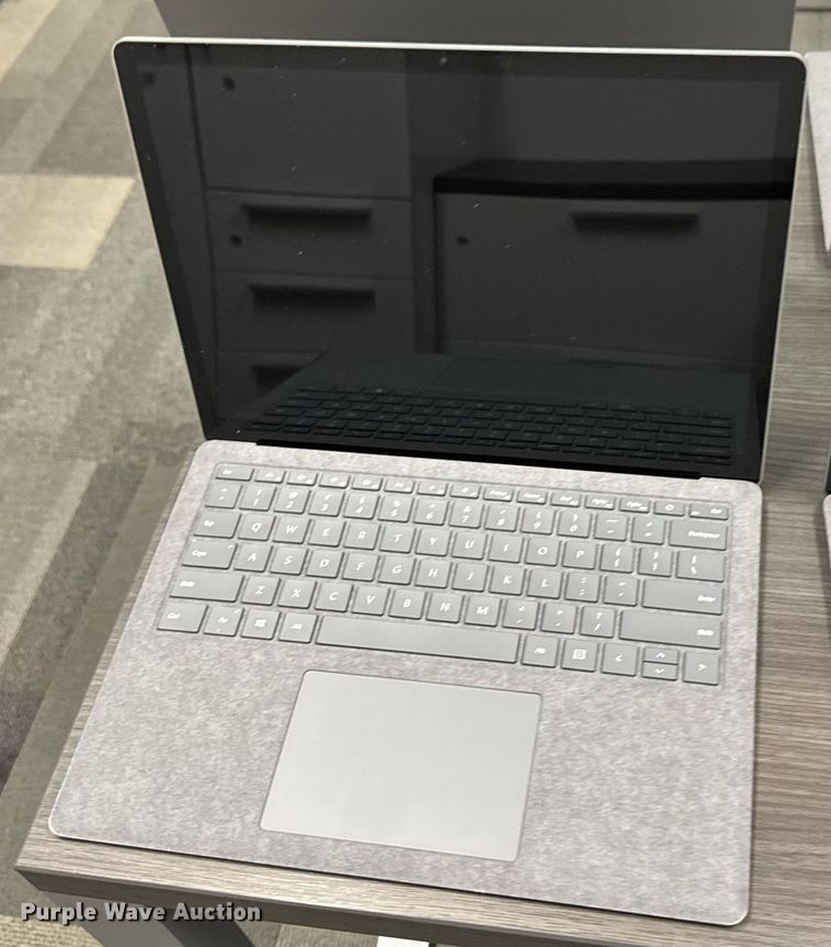 image for item EM3798 (10) Microsoft 1868 Surface laptops