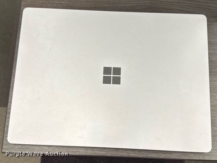 image for item EM3798 (10) Microsoft 1868 Surface laptops
