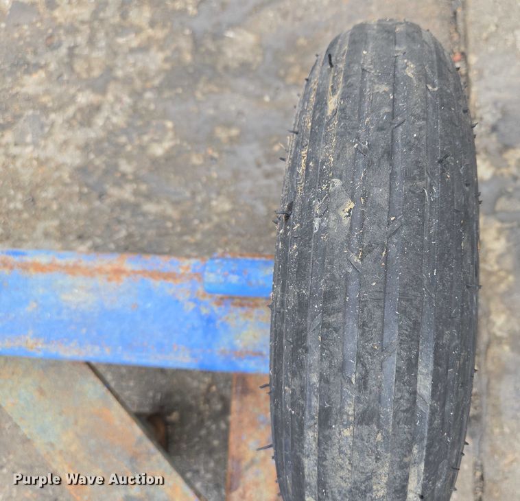 image for item EM7395 Engine hoist 