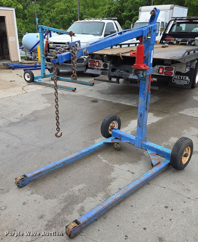 image for item EM7396 Engine hoist