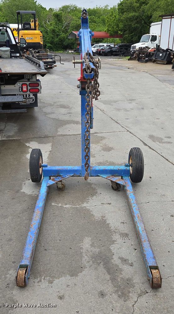 image for item EM7396 Engine hoist