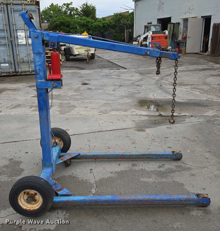 image for item EM7396 Engine hoist