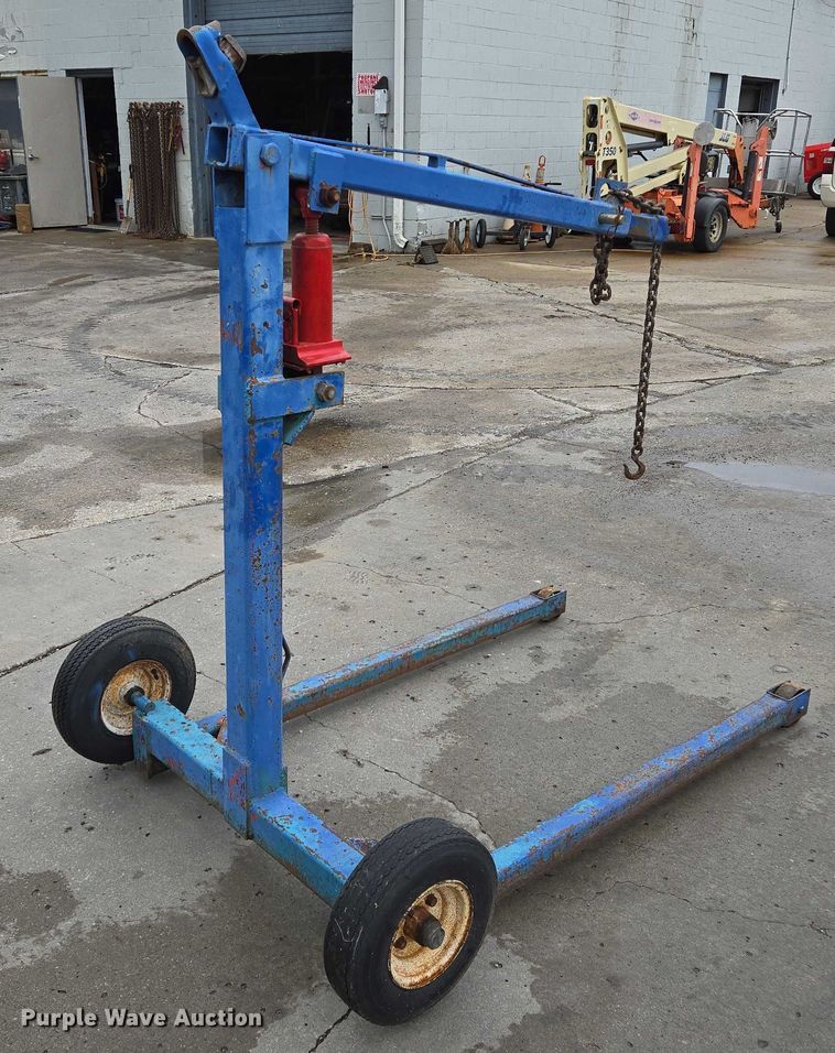 image for item EM7396 Engine hoist