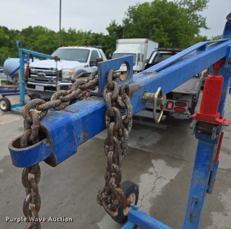 image for item EM7396 Engine hoist