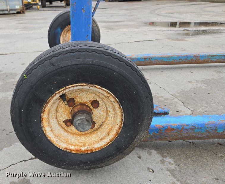 image for item EM7396 Engine hoist