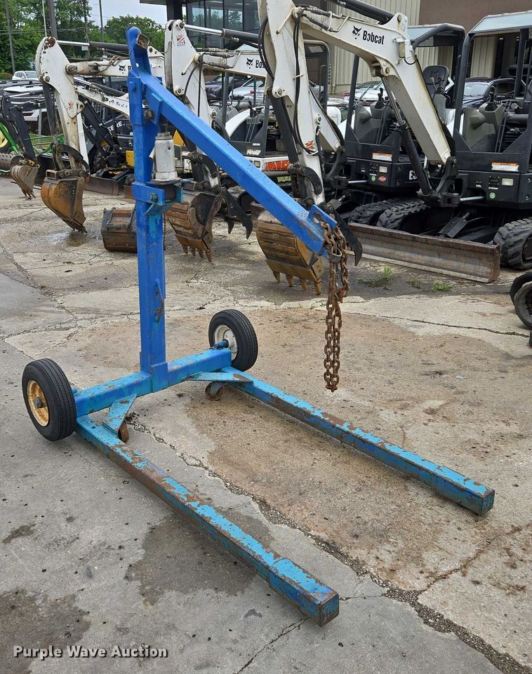 image for item EM7417 Engine hoist 