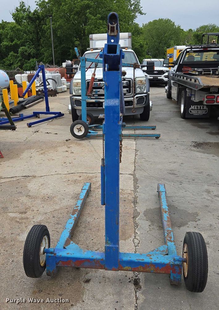 image for item EM7417 Engine hoist 