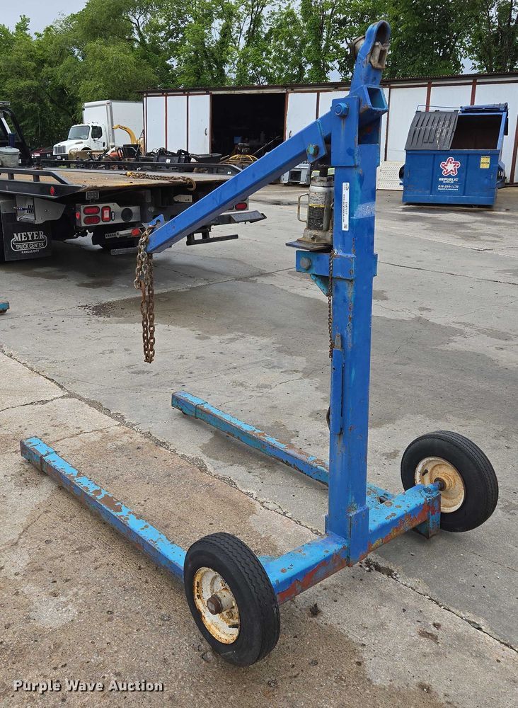 image for item EM7417 Engine hoist 