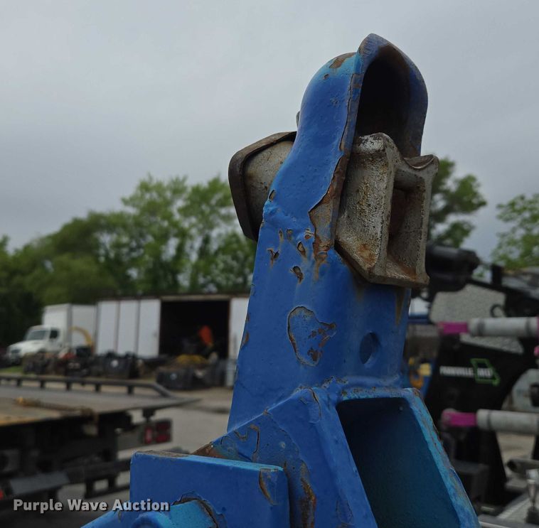 image for item EM7417 Engine hoist 