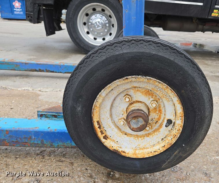 image for item EM7417 Engine hoist 