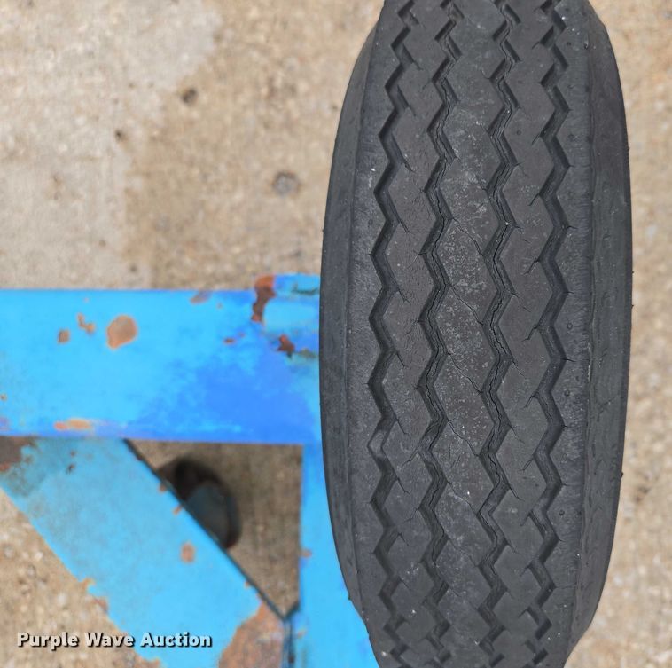 image for item EM7417 Engine hoist 