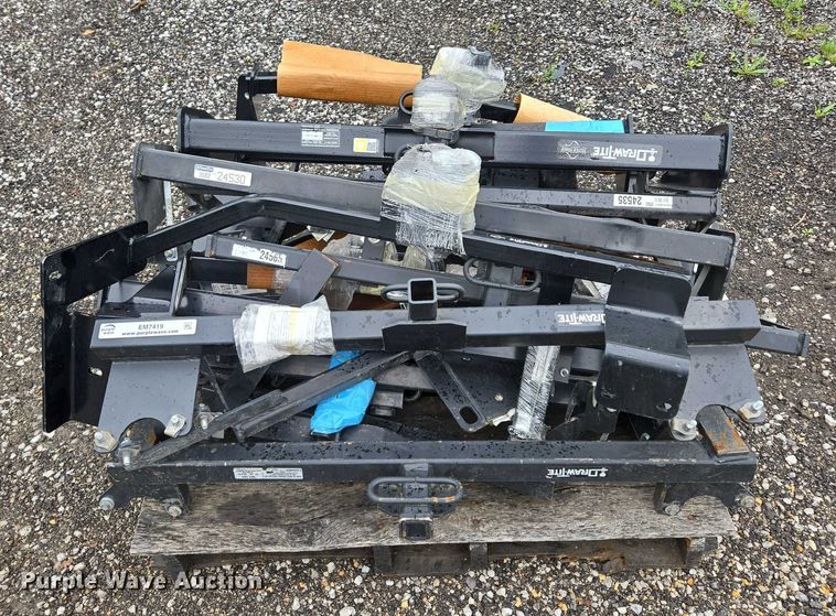 image for item EM7419 Approximately 12 Draw Tite receiver hitches