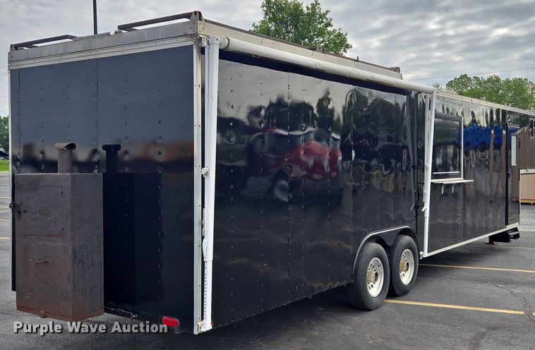 image for item EM7422 2001 S&S food trailer