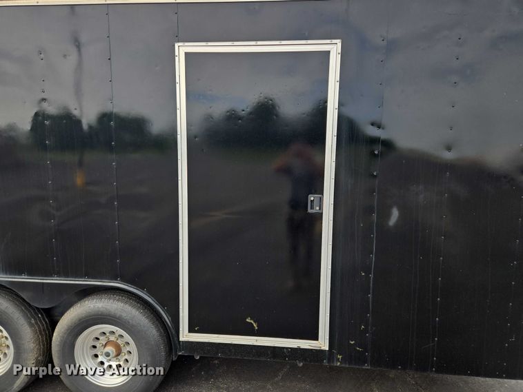 image for item EM7422 2001 S&S food trailer