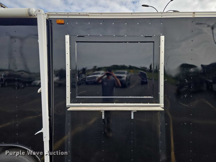 image for item EM7422 2001 S&S food trailer