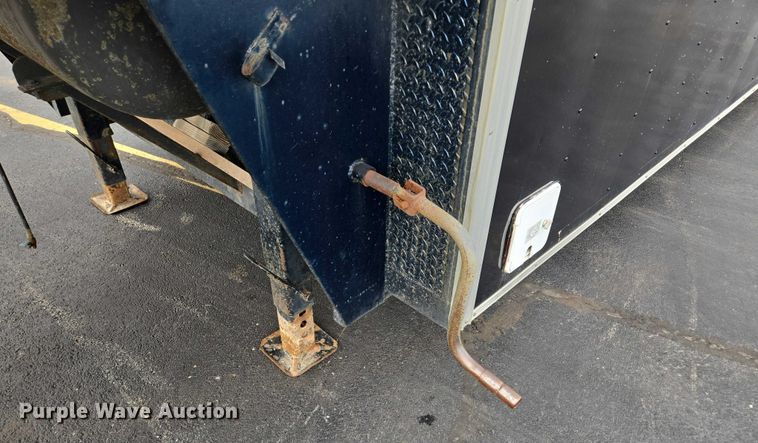 image for item EM7422 2001 S&S food trailer