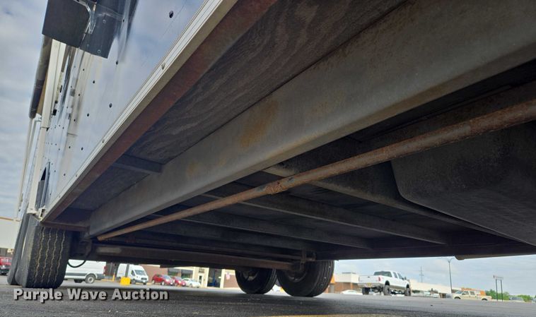 image for item EM7422 2001 S&S food trailer