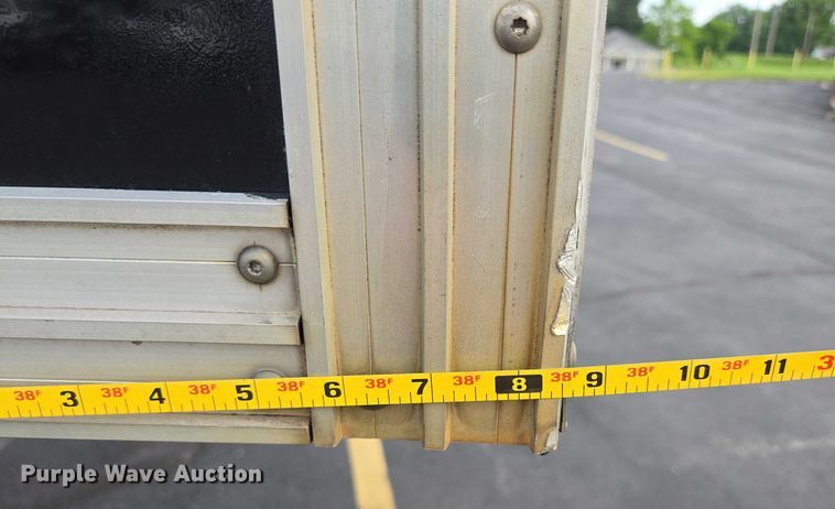 image for item EM7422 2001 S&S food trailer