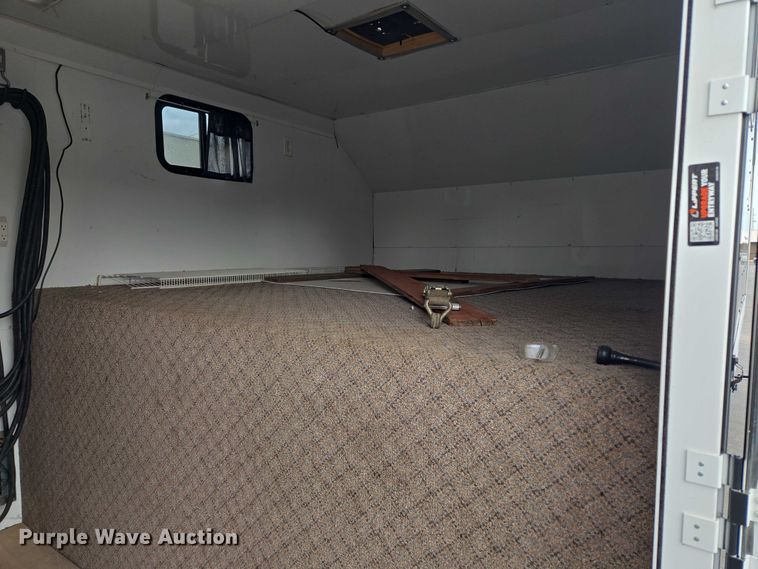 image for item EM7422 2001 S&S food trailer